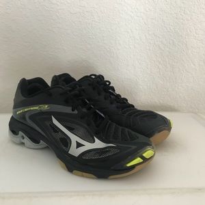 volleyball shoes womens mizuno
